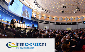 Das Berlin Congress Center mit dem eingearbeiteten Logo des BIBB-Kongresses