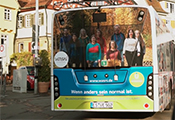 Linienbus mit Werbung der Esslinger Hoodie-Manufaktur "WASNI"