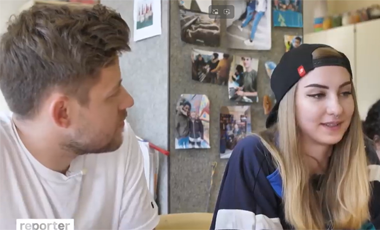 Ausschnitt aus dem Video, Kitty und der Reporter