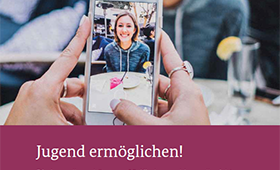 Ausschnitt aus dem Titelbild der Broschüre zum Kinder- und Jugendbericht Ausschnitt aus dem Titelbild der Broschüre zum Kinder- und Jugendbericht