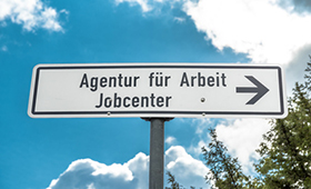 Wegweiser: "Agentur fr Arbeit / Jobcenter"