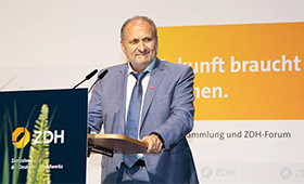 Hans Peter Wollseifer bei der Eröffnung des ZDH-Forum auf der IHM
