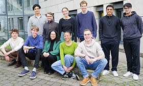 Gruppenbild von Mitgliedern des Jugendbeirates