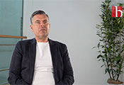 Oliver Thomas beim Interview Oliver Thomas beim Interview