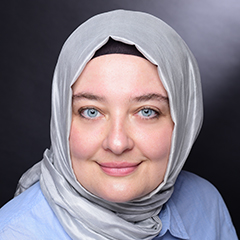 Portrait �zlem Tokyay